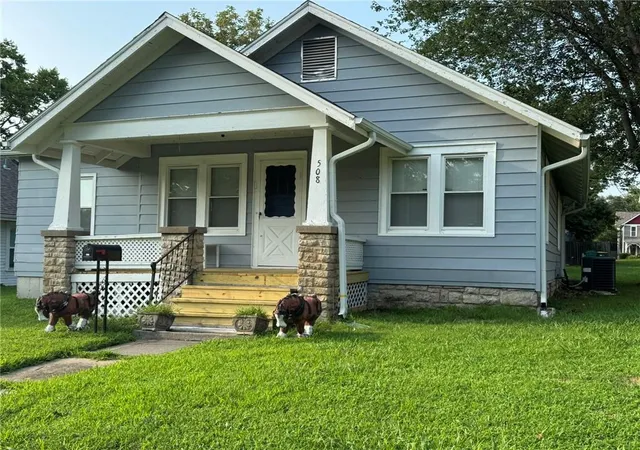1st image of 508 W Miami St, Paola, KS 66071 | MLS# 2635710