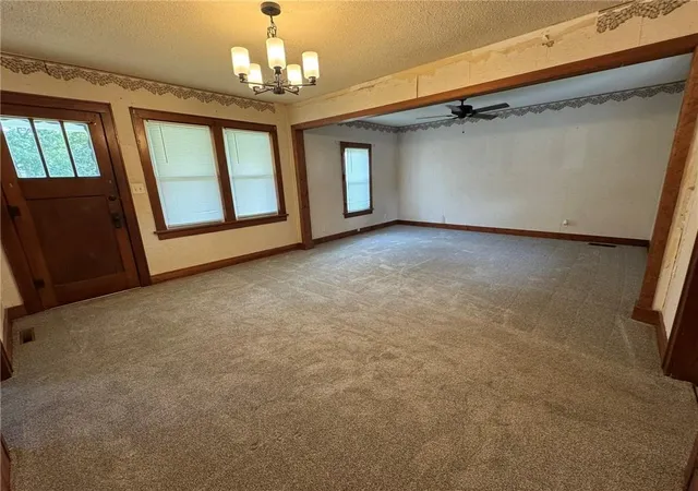 2nd image of 508 W Miami St, Paola, KS 66071 | MLS# 2635710
