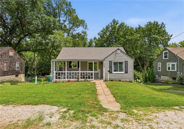 Photo 1 of Sale Pending at 3009 N 52nd Street, Kansas City, KS 66104 | MLS# 2635722 | Listing updated on 2026-09-10