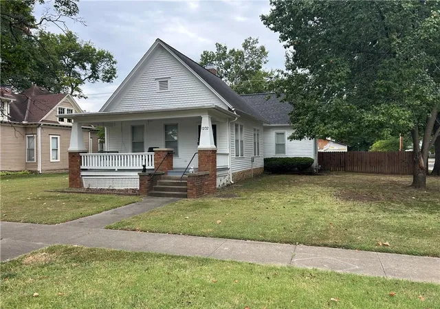 1st image of 1202 S Main St, Fort Scott, KS 66701 | MLS# 2635725