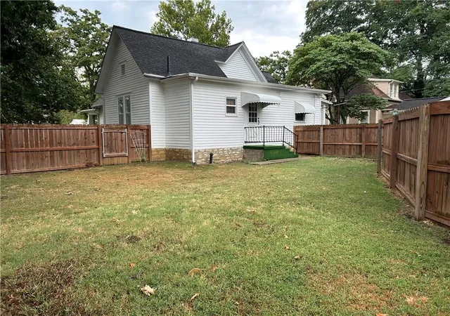 3rd image of 1202 S Main St, Fort Scott, KS 66701 | MLS# 2635725