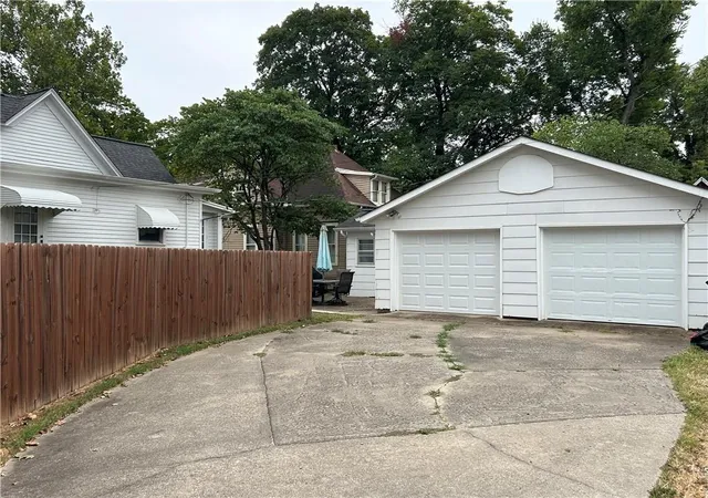 4th image of 1202 S Main St, Fort Scott, KS 66701 | MLS# 2635725