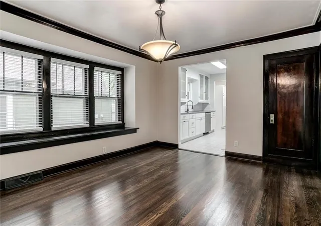 Photo 4 of Single family home for sale at 4206 Bell St, Kansas City, MO 64111 | MLS# 2635733 | Listing updated on 2026-10-02