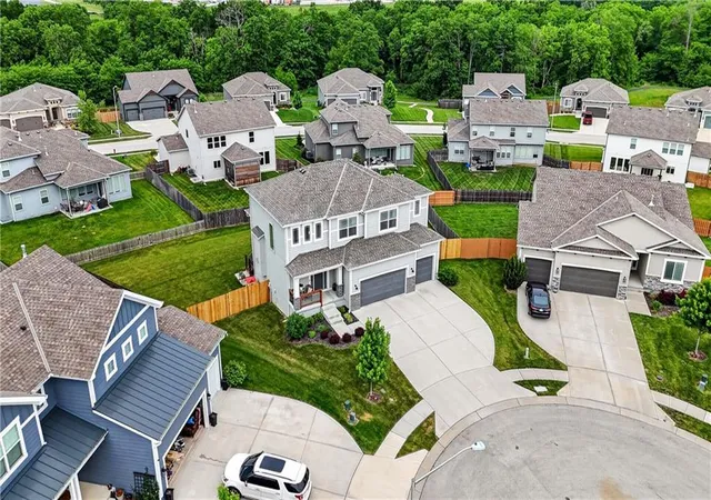 Photo 3 of Single family home for sale at 6619 NW 105th Court, Kansas City, MO 64154 | MLS# 2635734 | Listing updated on 2026-08-27