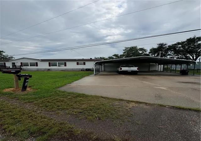 29th image of 3008 Sw Lakefront Ln W, Saint Joseph, MO 64504 | MLS# 2635735