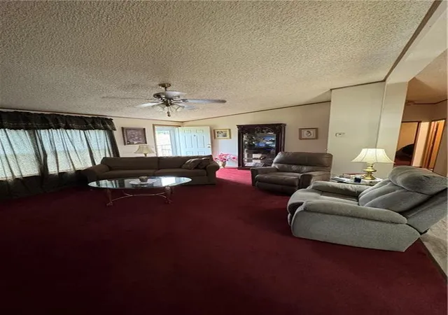 Photo 4 of Sale Pending at 3008 SW Lakefront Ln W, Saint Joseph, MO 64504 | MLS# 2635735 | Listing updated on 2026-08-28