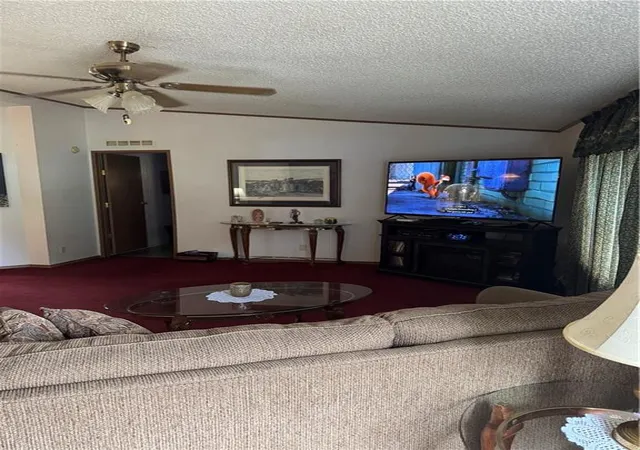 Photo 5 of Sale Pending at 3008 SW Lakefront Ln W, Saint Joseph, MO 64504 | MLS# 2635735 | Listing updated on 2026-08-28