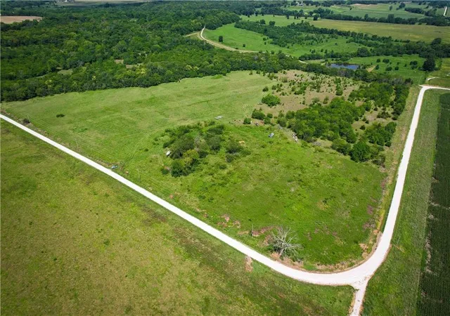 4th image of 11504 E 301St St, Archie, MO 64725 | MLS# 2635740