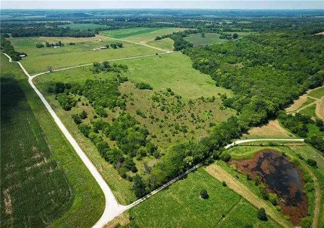 8th image of 11504 E 301st St, Archie, MO 64725 | MLS# 2635740