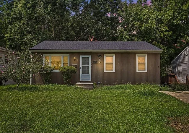 Photo 1 of Single family home for sale at 8026 Ne 50th Street, Kansas City, MO 64119 | MLS# 2635747 | Listing updated on 2026-09-02