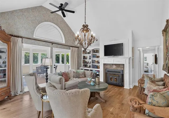 Photo 4 of Single family home for sale at 3216 S Bellechase Dr, Grain Valley, MO 64029 | MLS# 2635750 | Listing updated on 2026-09-24