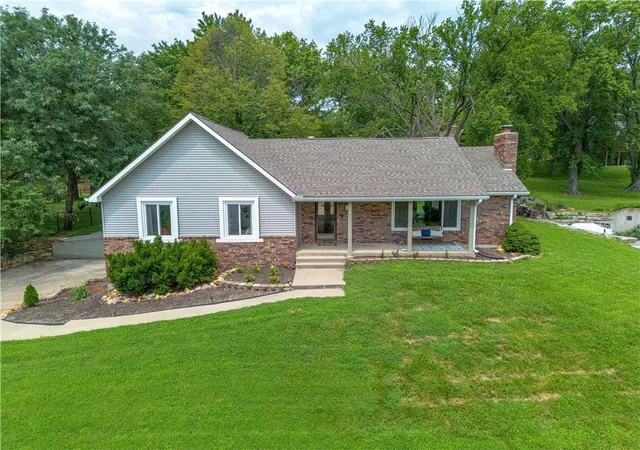 1st image of 1627 Alvamar Dr, Lawrence, KS 66047 | MLS# 2635751