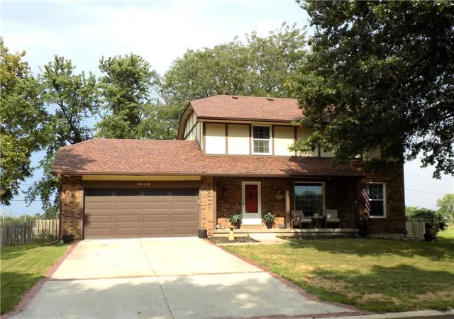 1st image of 1838 S Ash St, Ottawa, KS 66067 | MLS# 2635758