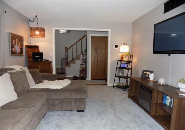 3rd image of 1838 S Ash St, Ottawa, KS 66067 | MLS# 2635758
