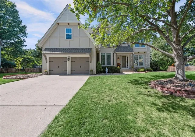 Photo 3 of Sale Pending at 12860 Barton St, Overland Park, KS 66213 | MLS# 2635760 | Listing updated on 2026-09-26