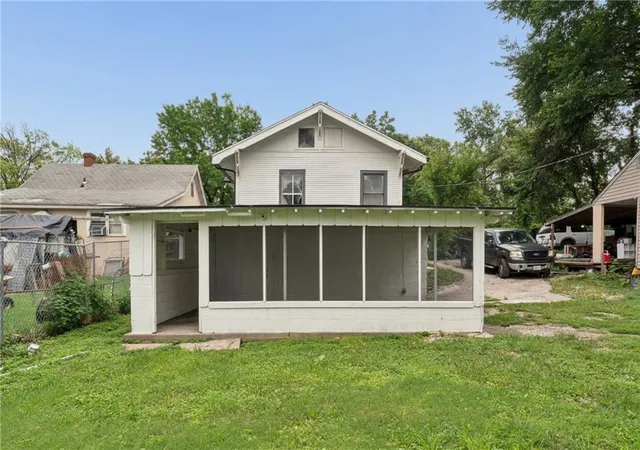 Photo 2 of Single family home for sale at 2034 Oakley Ave, Kansas City, MO 64127 | MLS# 2635763 | Listing updated on 2026-09-04