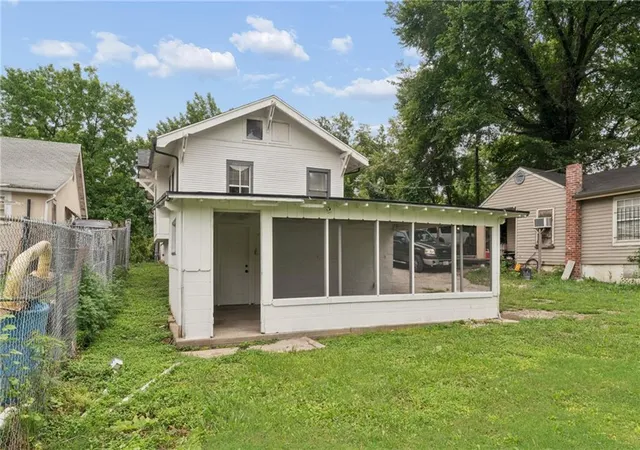 Photo 3 of Single family home for sale at 2034 Oakley Ave, Kansas City, MO 64127 | MLS# 2635763 | Listing updated on 2026-09-04