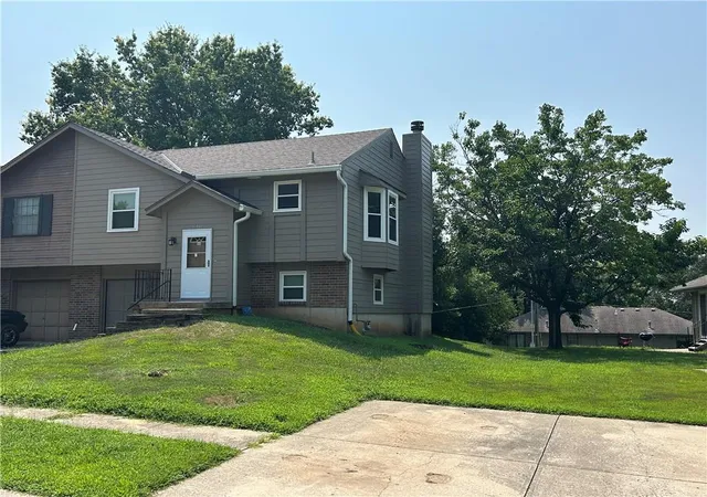 2nd image of 17405 E 41st Ter, Independence, MO 64055 | MLS# 2635767