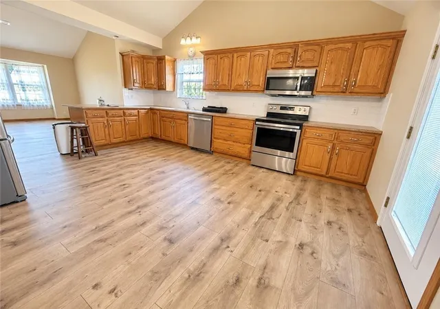 Photo 3 of Sale Pending at 809 SW Graystone Dr, Grain Valley, MO 64029 | MLS# 2635769 | Listing updated on 2026-09-24