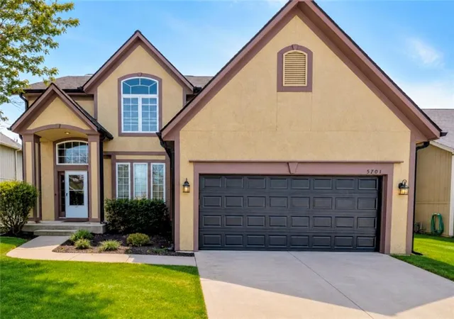 Photo 1 of Single family home for sale at 5701 Ne Hidden Meadow Dr, Lees Summit, MO 64064 | MLS# 2635784 | Listing updated on 2026-08-14