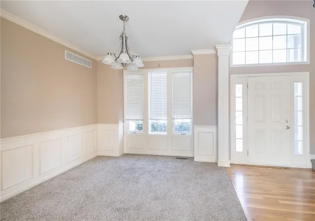 Photo 3 of Single family home for sale at 5701 NE Hidden Meadow Dr, Lees Summit, MO 64064 | MLS# 2635784 | Listing updated on 2026-08-14