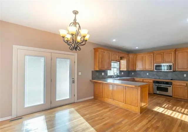Photo 4 of Single family home for sale at 5701 NE Hidden Meadow Dr, Lees Summit, MO 64064 | MLS# 2635784 | Listing updated on 2026-08-14