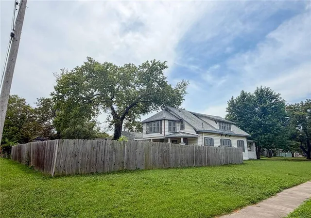 Photo 3 of Single family home for sale at 301 S Elm St, Iola, KS 66749 | MLS# 2635787 | Listing updated on 2026-08-08