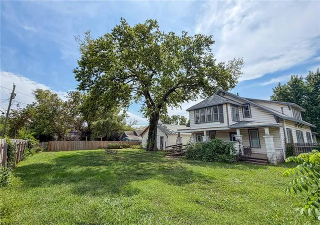 Photo 3 of Single family home for sale at 301 S Elm St, Iola, KS 66749 | MLS# 2635787 | Listing updated on 2026-08-08