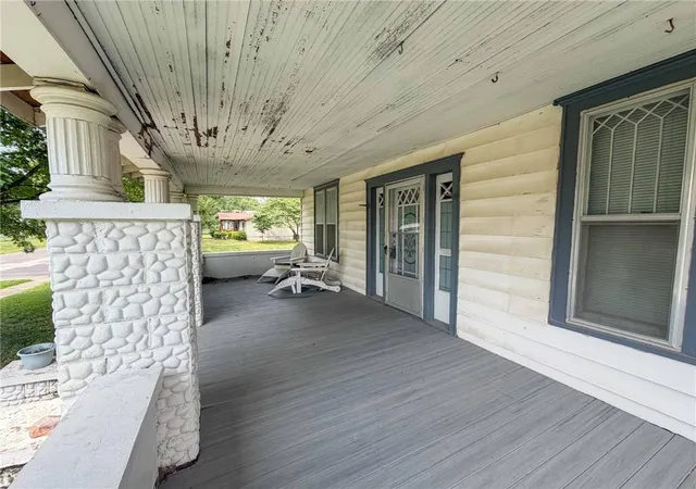 Photo 4 of Single family home for sale at 301 S Elm St, Iola, KS 66749 | MLS# 2635787 | Listing updated on 2026-08-08