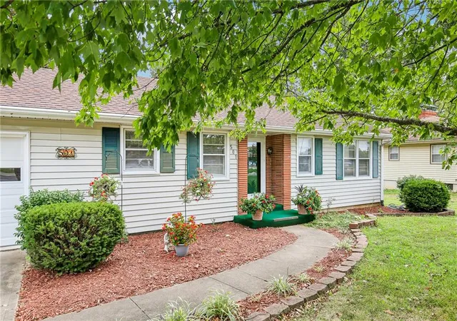 Photo 1 of Single family home for sale at 501 Eastwood Rd, Harrisonville, MO 64701 | MLS# 2635798 | Listing updated on 2026-10-09