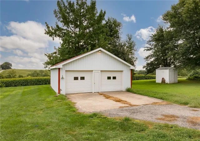 Photo 4 of Single family home for sale at 1414 Nebraska St, Mound City, MO 64470 | MLS# 2635800 | Listing updated on 2026-08-16