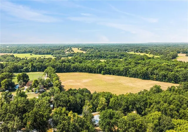 29th image of 402 W Elm St, Dearing, KS 67340 | MLS# 2635801