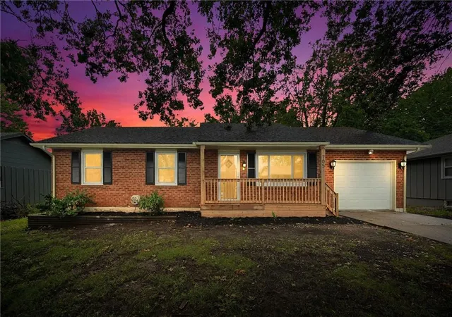 Photo 1 of Sale Pending at 705 Ne Darwin St, Lees Summit, MO 64063 | MLS# 2635804 | Listing updated on 2026-08-19