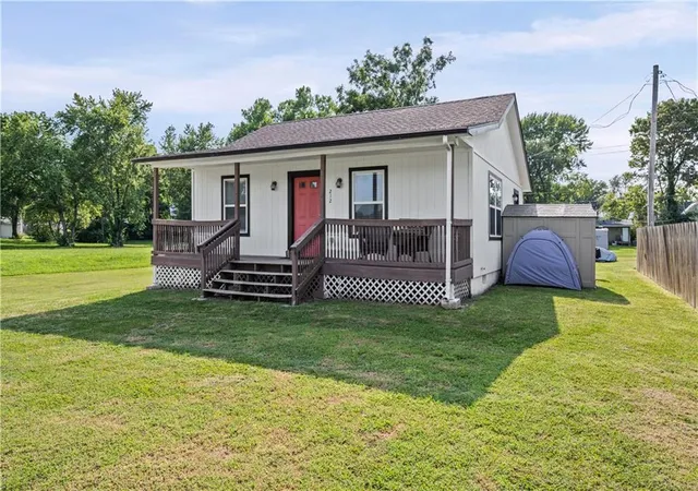 2nd image of 212 S Poplar St, Ottawa, KS 66067 | MLS# 2635814