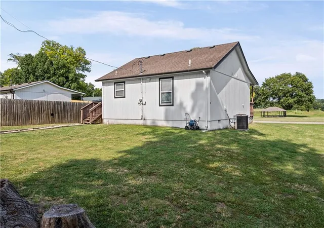 Photo 2 of Single family home for sale at 212 S Poplar St, Ottawa, KS 66067 | MLS# 2635814 | Listing updated on 2026-10-19