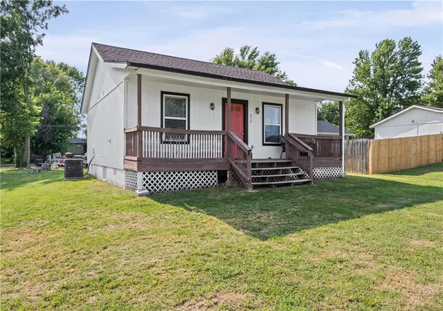 Photo 3 of Single family home for sale at 212 S Poplar St, Ottawa, KS 66067 | MLS# 2635814 | Listing updated on 2026-08-15