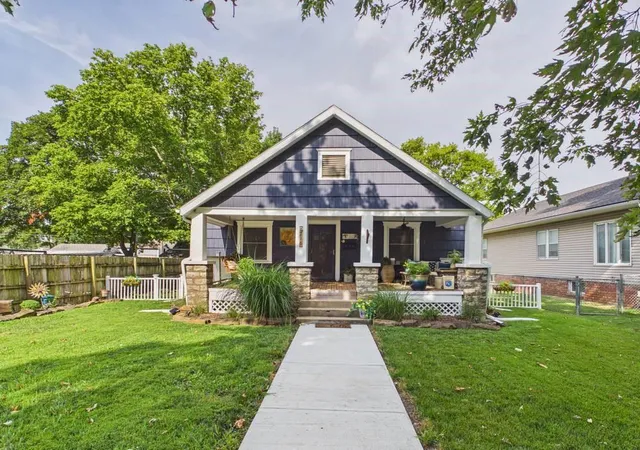 1st image of 216 Andrick St, Fort Scott, KS 66701 | MLS# 2635816