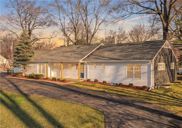 1st image of 3520 W 93rd St, Leawood, KS 66206 | MLS# 2635818