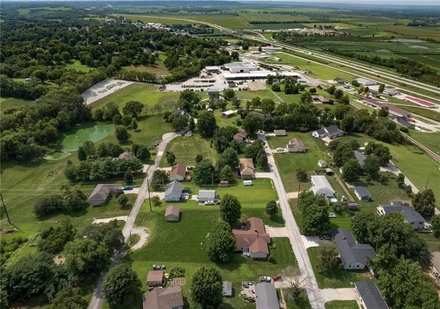 5th image of 1602 Ridge Dr, Mound City, MO 64470 | MLS# 2635827