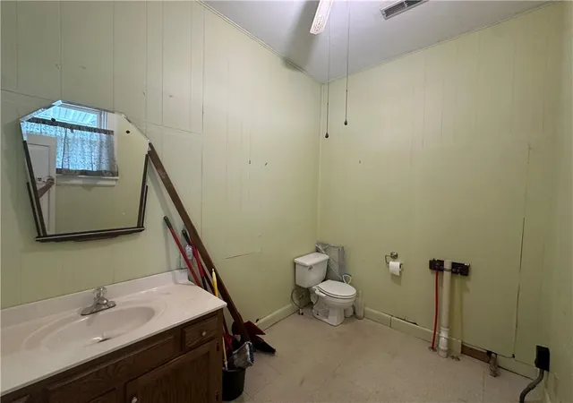 22nd image of 1712 South St, Lexington, MO 64067 | MLS# 2635828