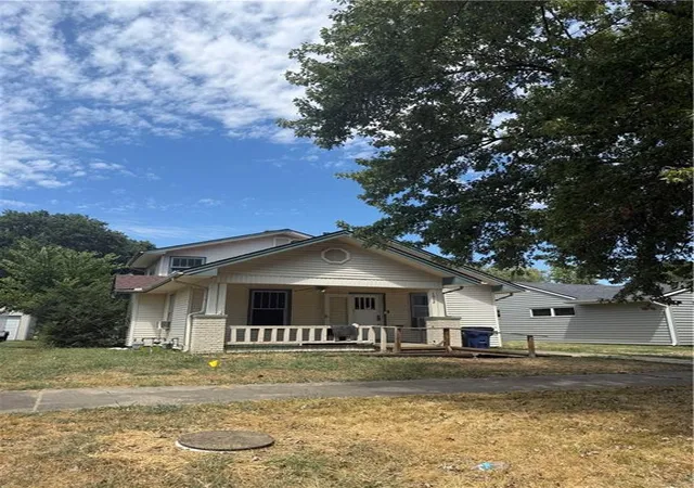 25th image of 1012 W 4th St, Coffeyville, KS 67337 | MLS# 2635833