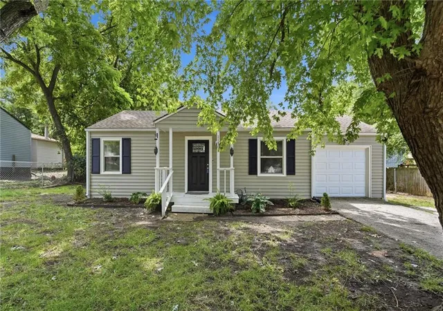 Photo 1 of Single family home for sale at 11505 E 75th Street, Raytown, MO 64138 | MLS# 2635836 | Listing updated on 2026-08-09