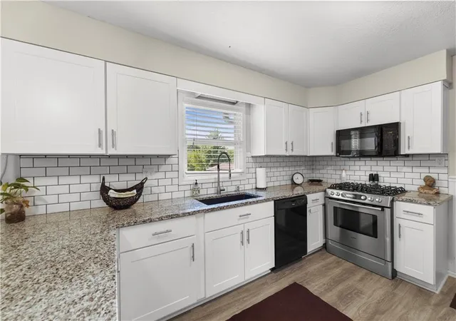 2nd image of 306 E 8Th St, Wellsville, KS 66092 | MLS# 2635837