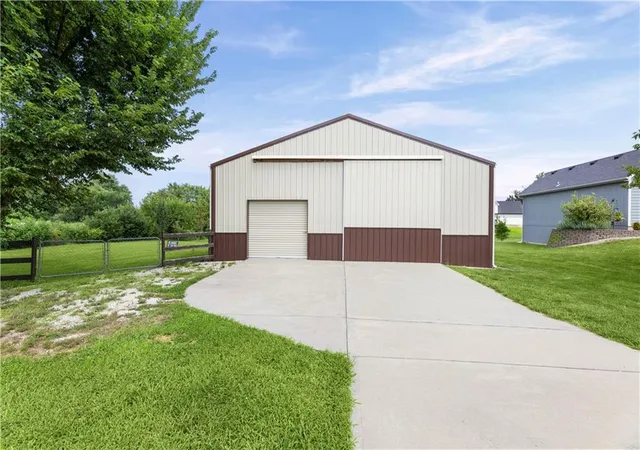 Photo 2 of Single family home for sale at 306 E 8th Street, Wellsville, KS 66092 | MLS# 2635837 | Listing updated on 2026-10-14