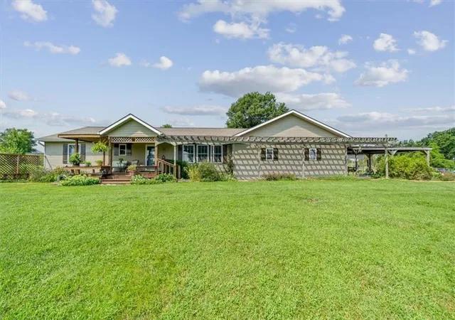 2nd image of 32113 W 359th St, Osawatomie, KS 66064 | MLS# 2635841