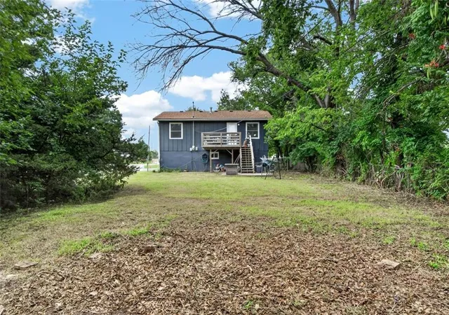 Photo 3 of Sale Pending at 601 SE 23rd Street, Topeka, KS 66605 | MLS# 2635844 | Listing updated on 2026-08-13