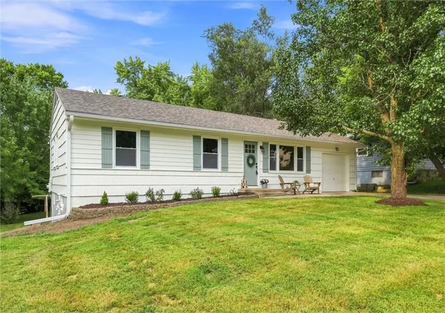 Single family home for sale at 1001 Stafford Dr, Pleasant Hill, MO 64080 | MLS# 2635846