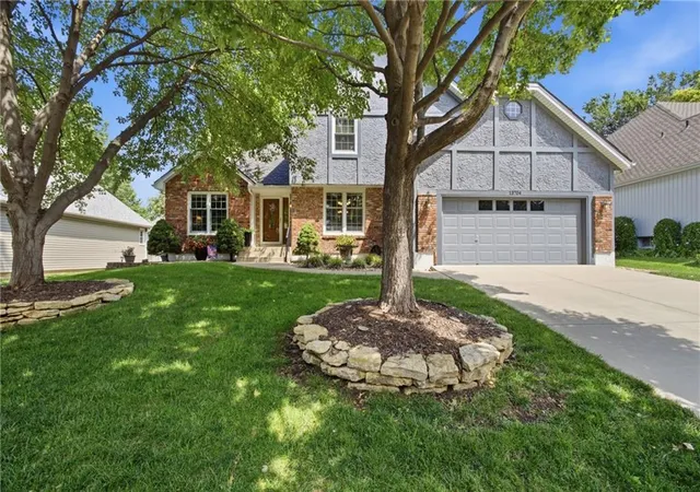 1st image of 13704 W 75th Ter, Shawnee, KS 66216 | MLS# 2635850