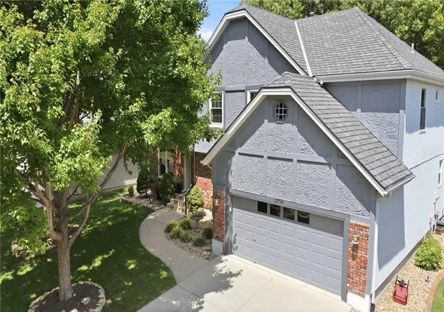 3rd image of 13704 W 75th Terrace, Shawnee, KS 66216 | MLS# 2635850