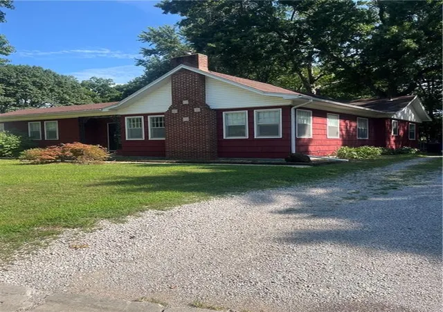 2nd image of 103 E 12th St, Higginsville, MO 64037 | MLS# 2635852
